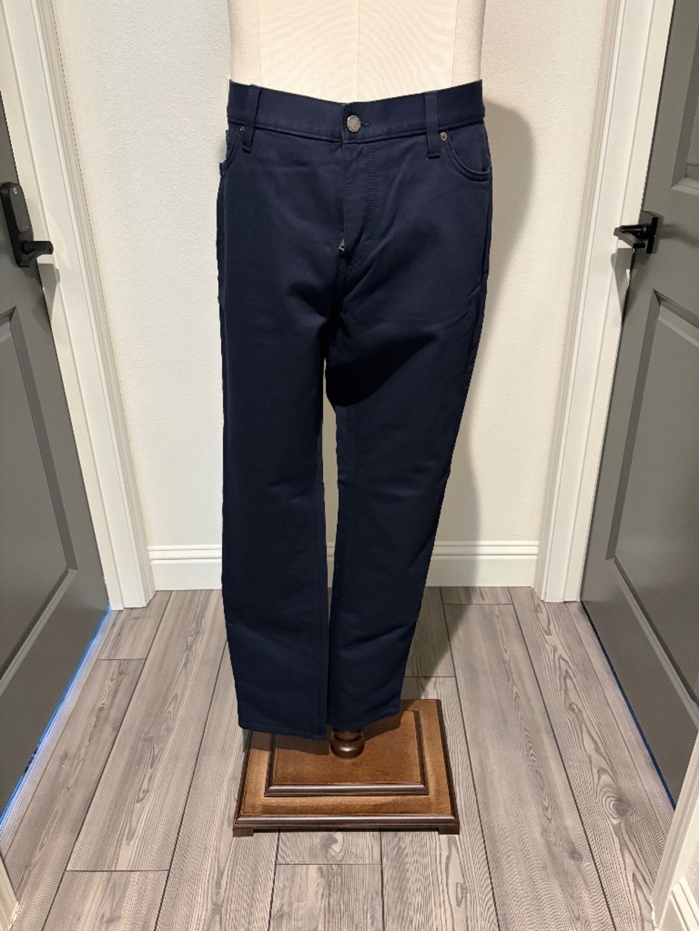 Banana Republic Traveler Navy Skinny Fit Pants 35x32 NWOT